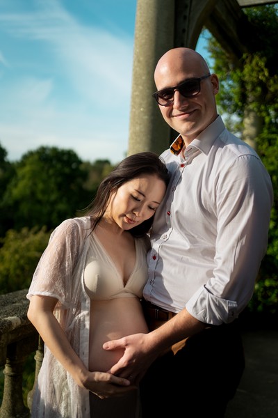 Autumn Maternity Session at Hill Garden and Pergola