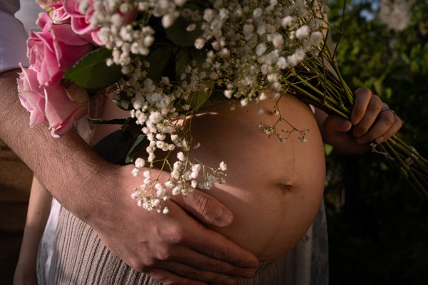 Autumn Maternity Session at Hill Garden and Pergola (2023)