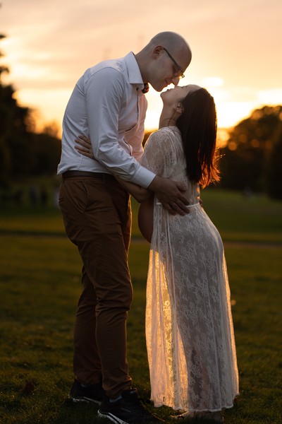 Autumn Maternity Session at Hill Garden and Pergola (2023)
