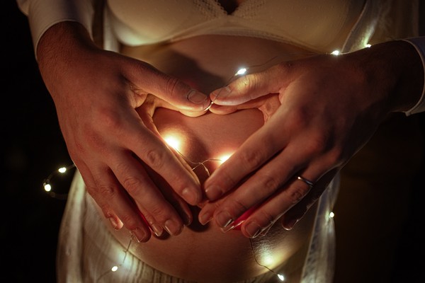 Autumn Maternity Session at Hill Garden and Pergola (2023)